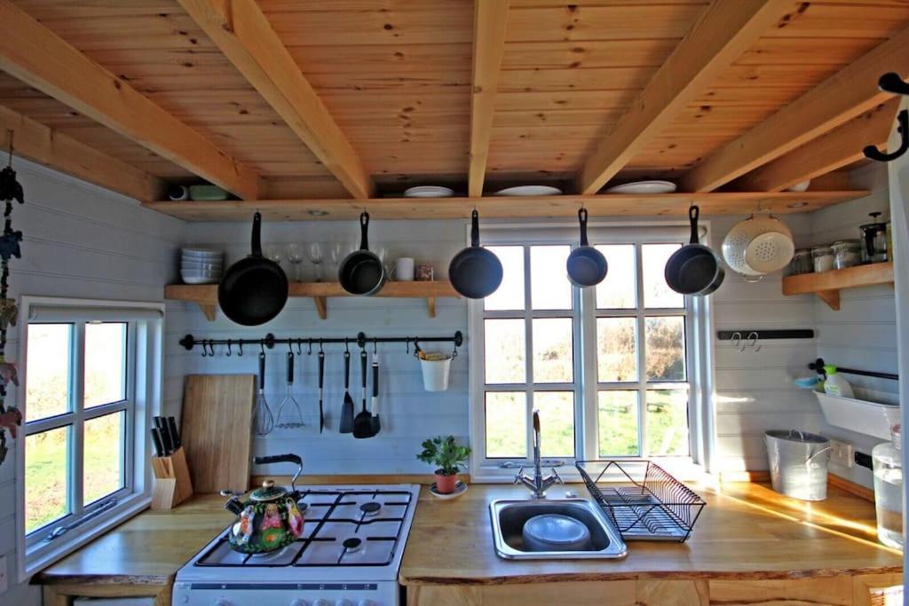 Вілла Tiny House On Isolated Farm By The Cornish Coast Б'юд Екстер'єр фото